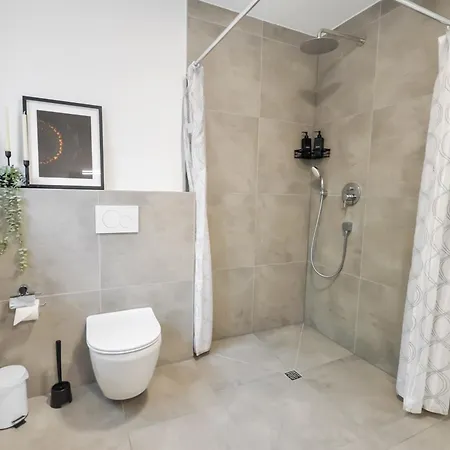 At Weinmeister - Perfekt Fuer 6 - Terrasse * בילפלד