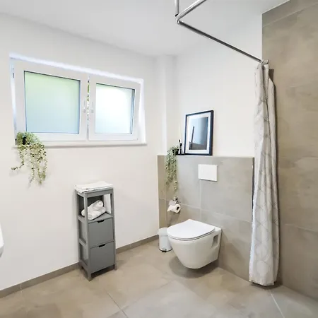 At Weinmeister - Perfekt Fuer 6 - Terrasse דירה *